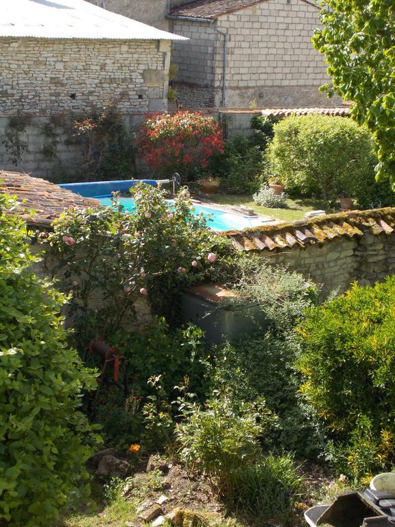 A L'Antan - La Ferme D'Octave Bed & Breakfast Saint-Hilaire-de-Villefranche Exterior photo